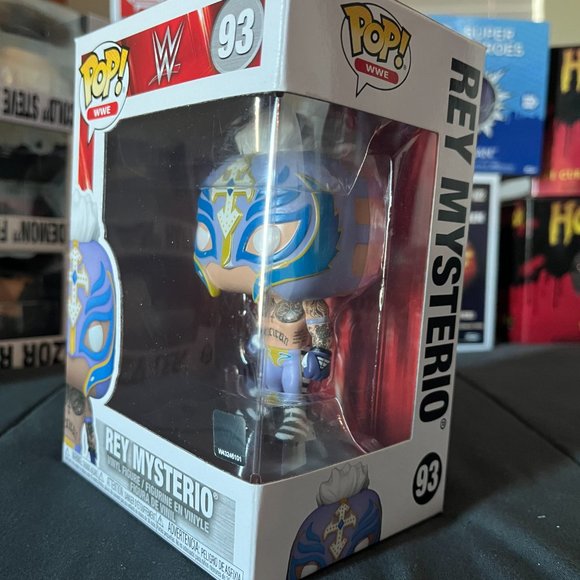 Rey Mysterio - WWE Collection - Funko POP #93 - Picture 2 of 2